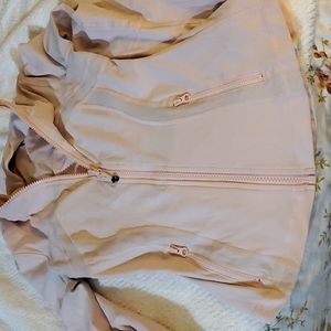 Lulu define jacket